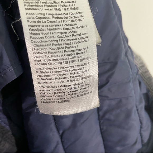 Espirit | Down Vest in Charcoal - Picture 7 of 10